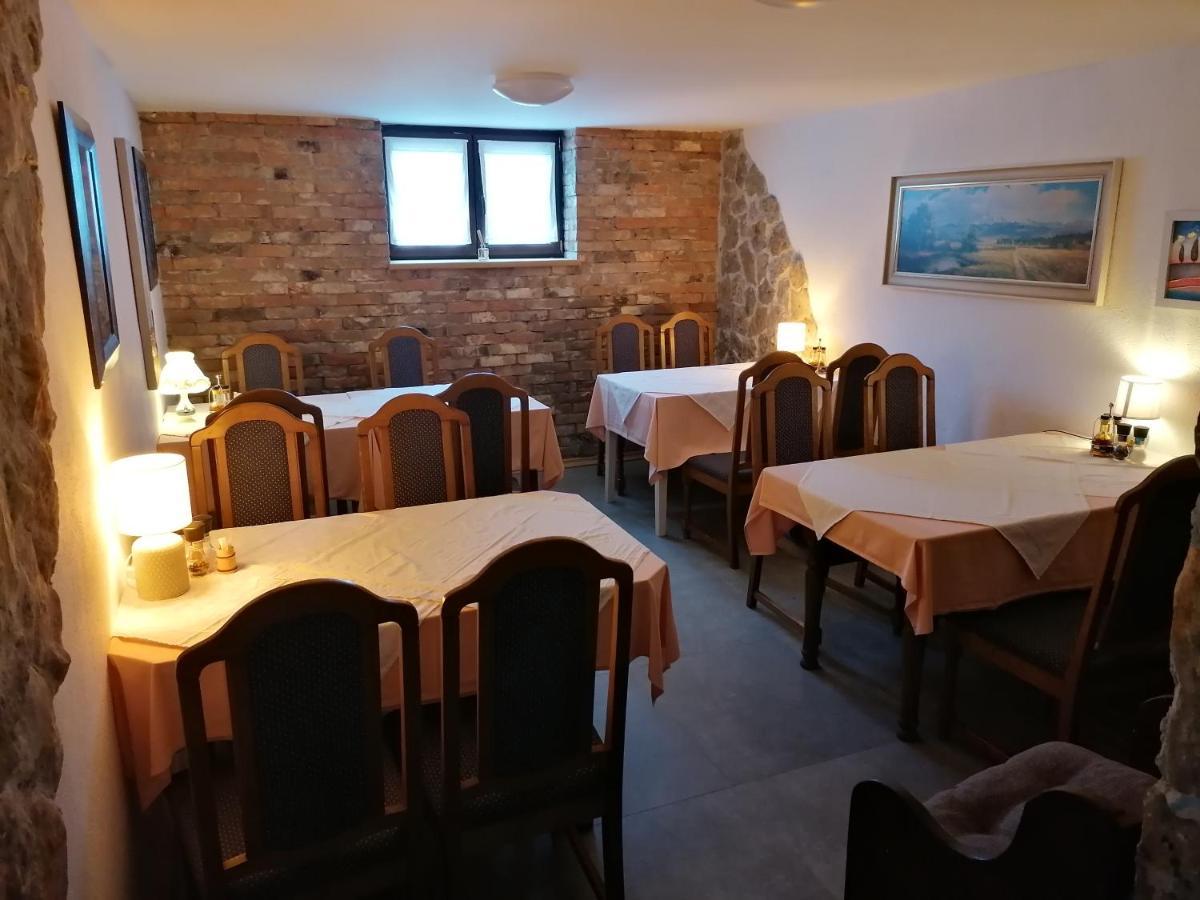 House Izvor Hotel Йезерце Екстериор снимка