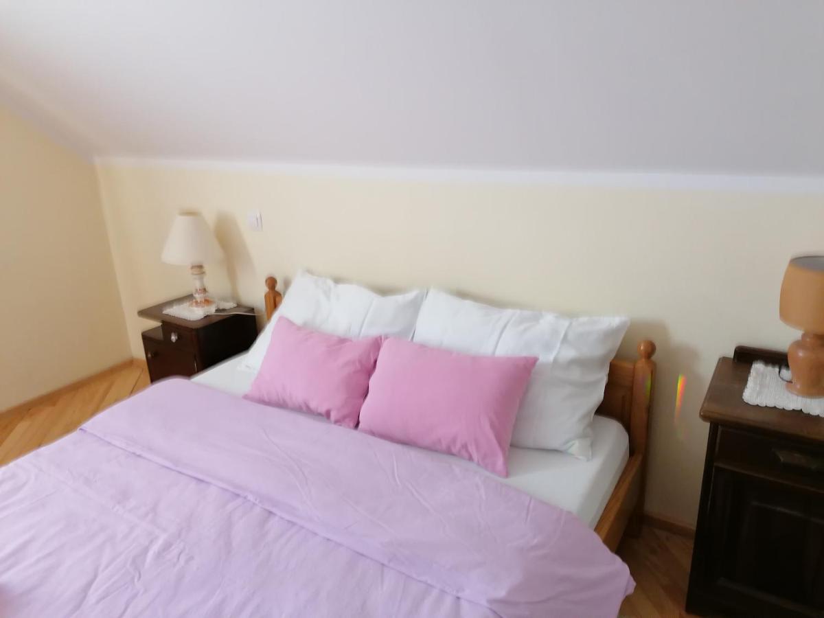 House Izvor Hotel Йезерце Екстериор снимка