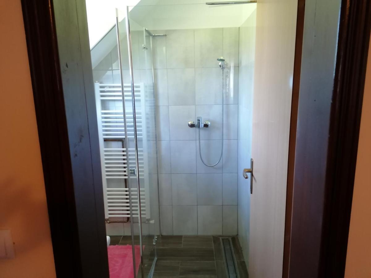 House Izvor Hotel Йезерце Екстериор снимка