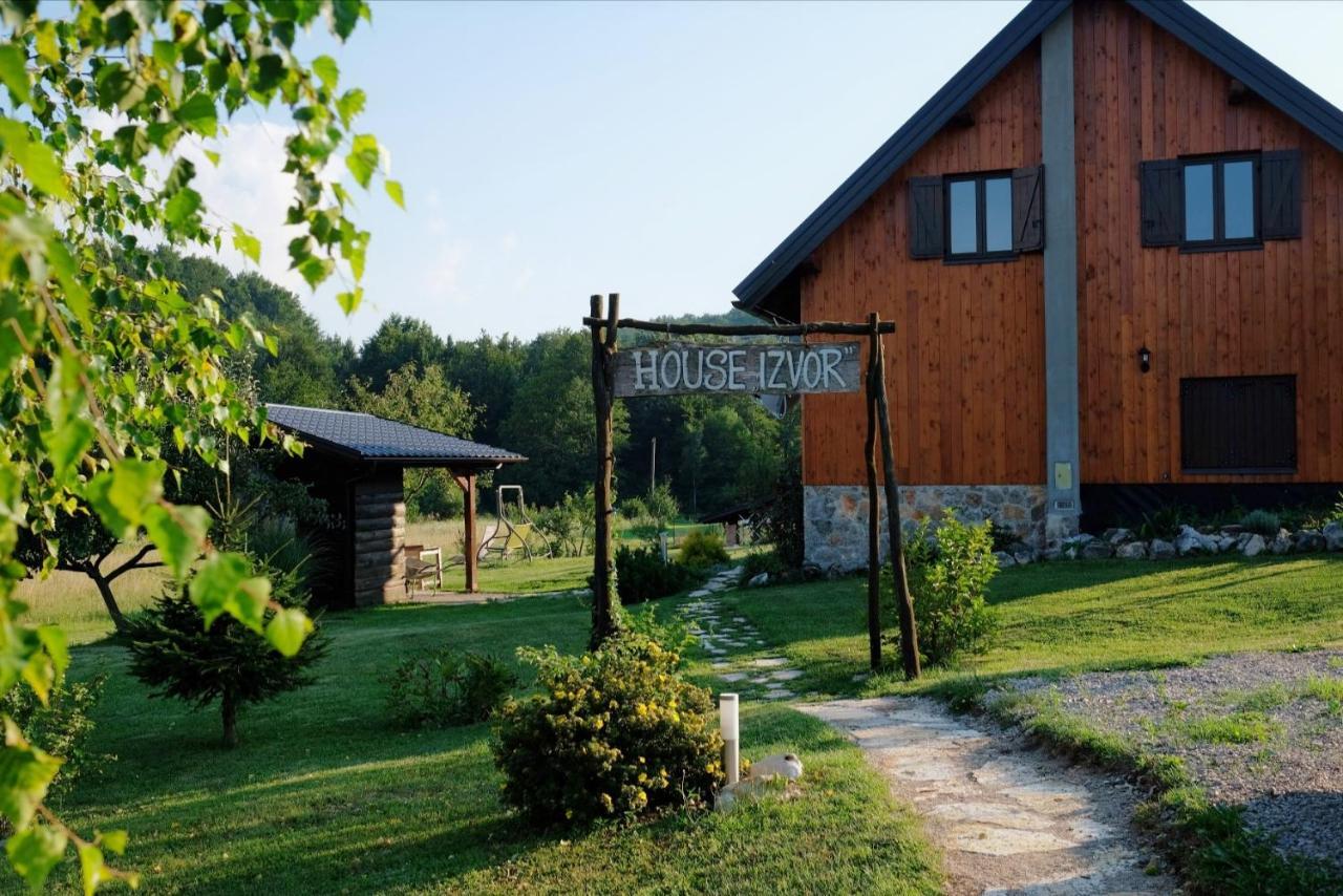 House Izvor Hotel Йезерце Екстериор снимка