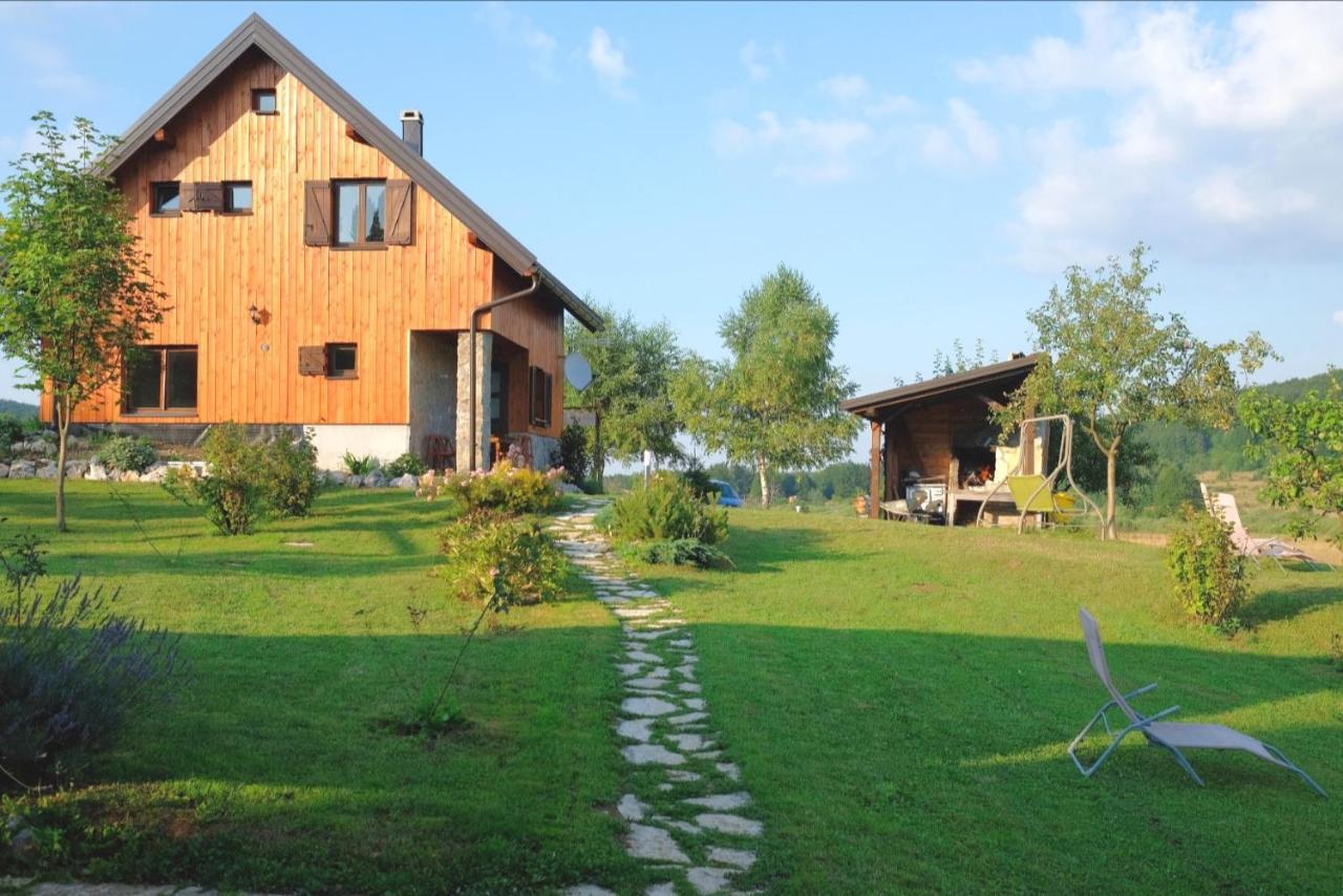 House Izvor Hotel Йезерце Екстериор снимка