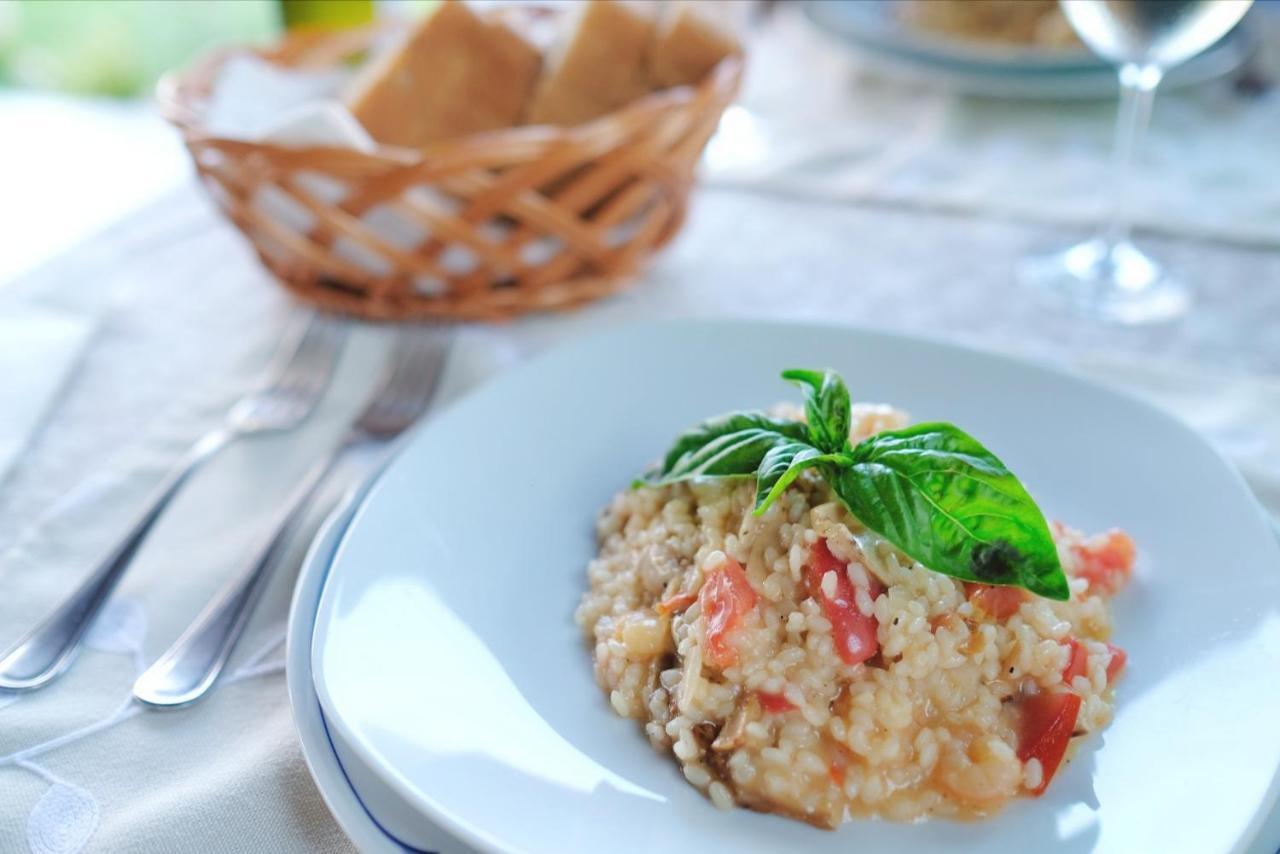 House Izvor Hotel Йезерце Екстериор снимка