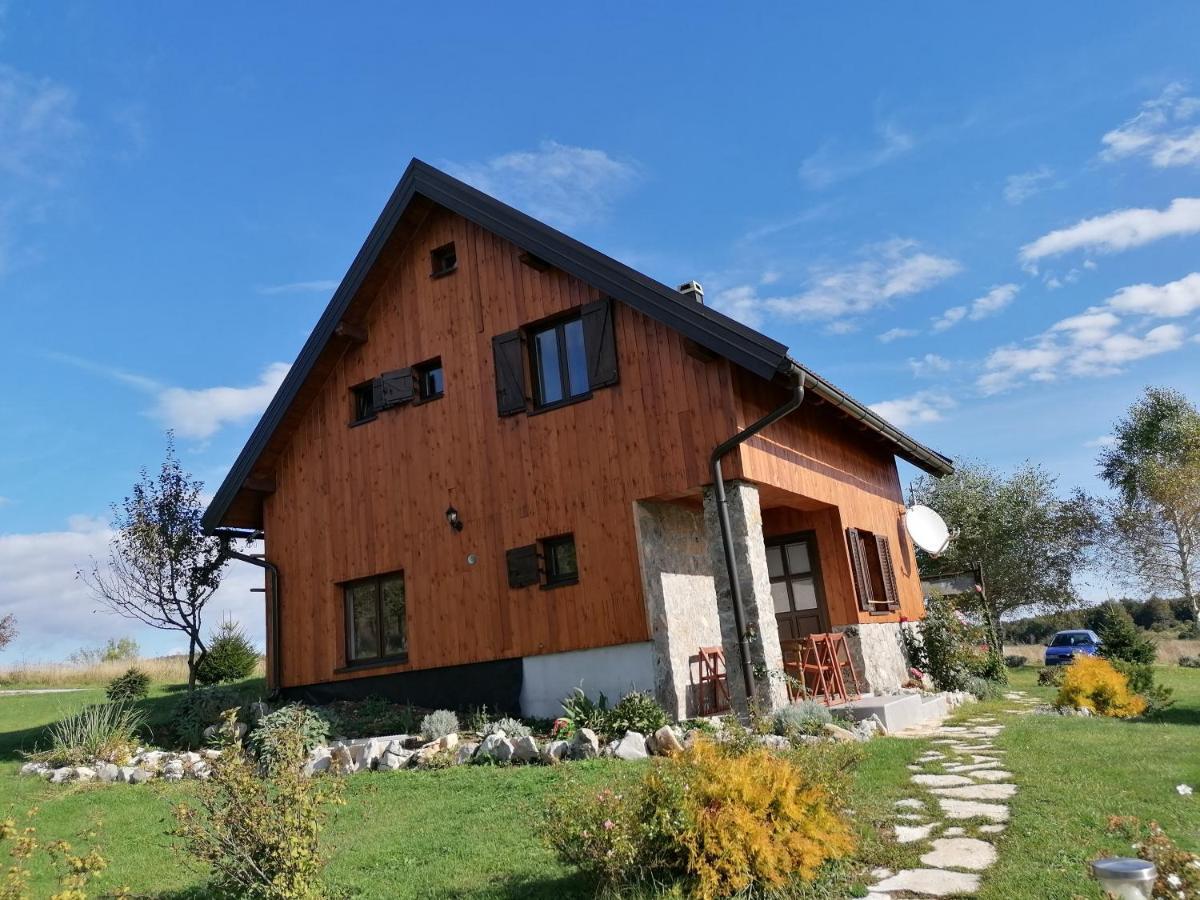 House Izvor Hotel Йезерце Екстериор снимка