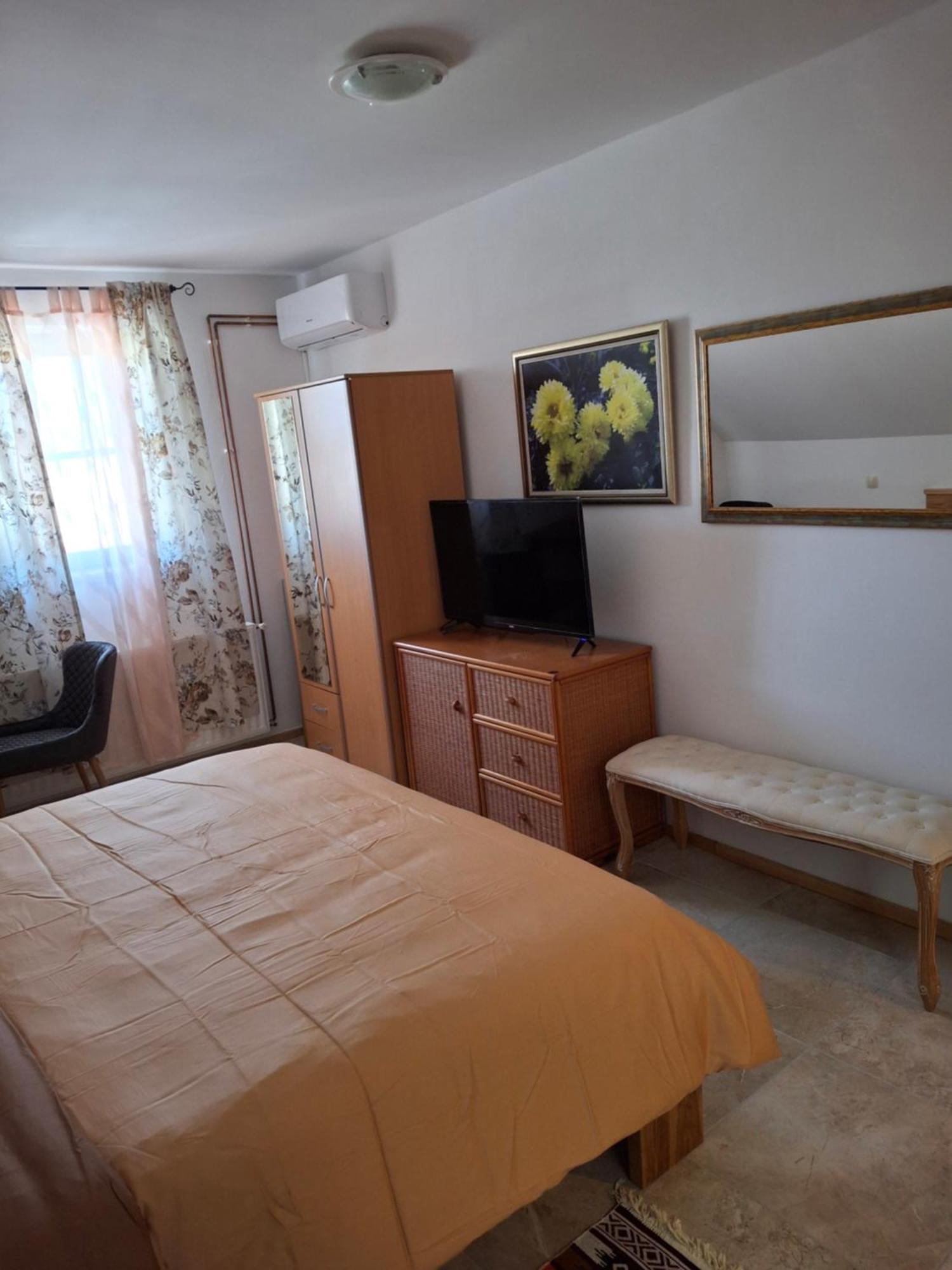House Izvor Hotel Йезерце Екстериор снимка