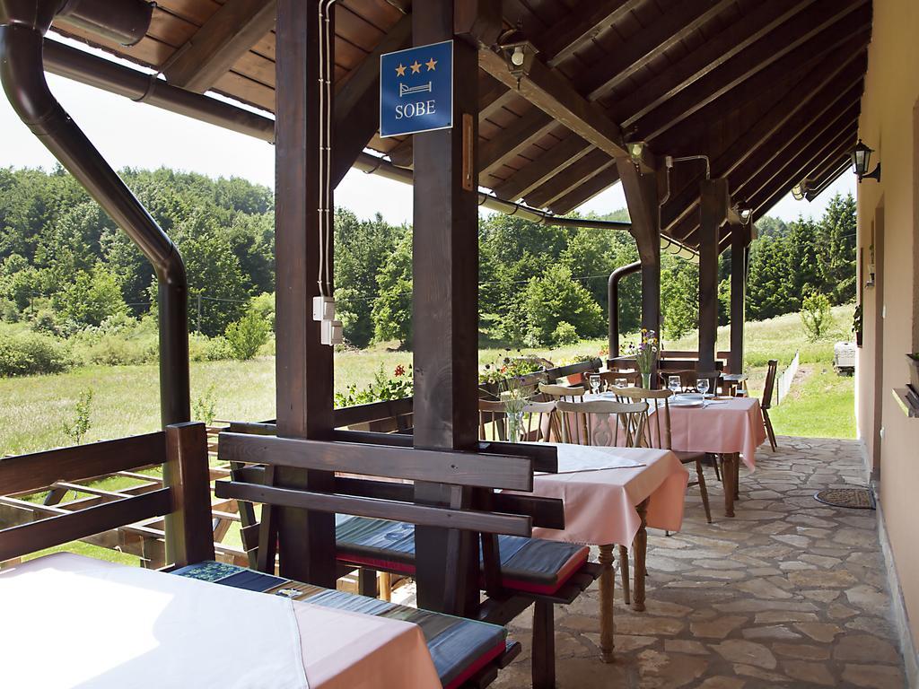 House Izvor Hotel Йезерце Екстериор снимка