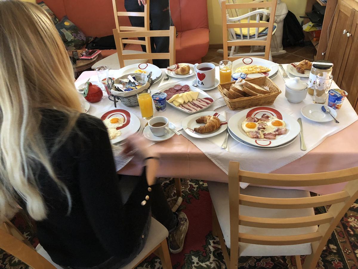 House Izvor Hotel Йезерце Екстериор снимка