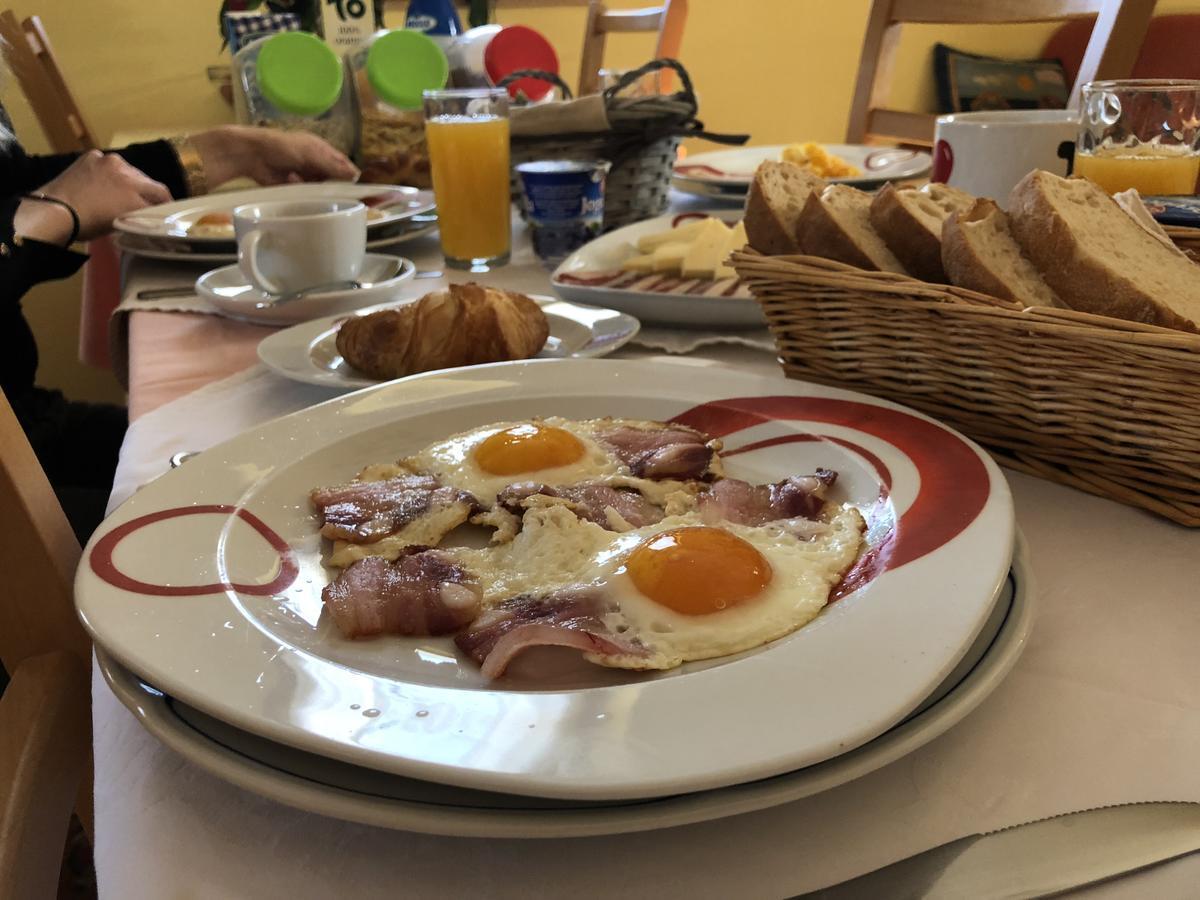 House Izvor Hotel Йезерце Екстериор снимка